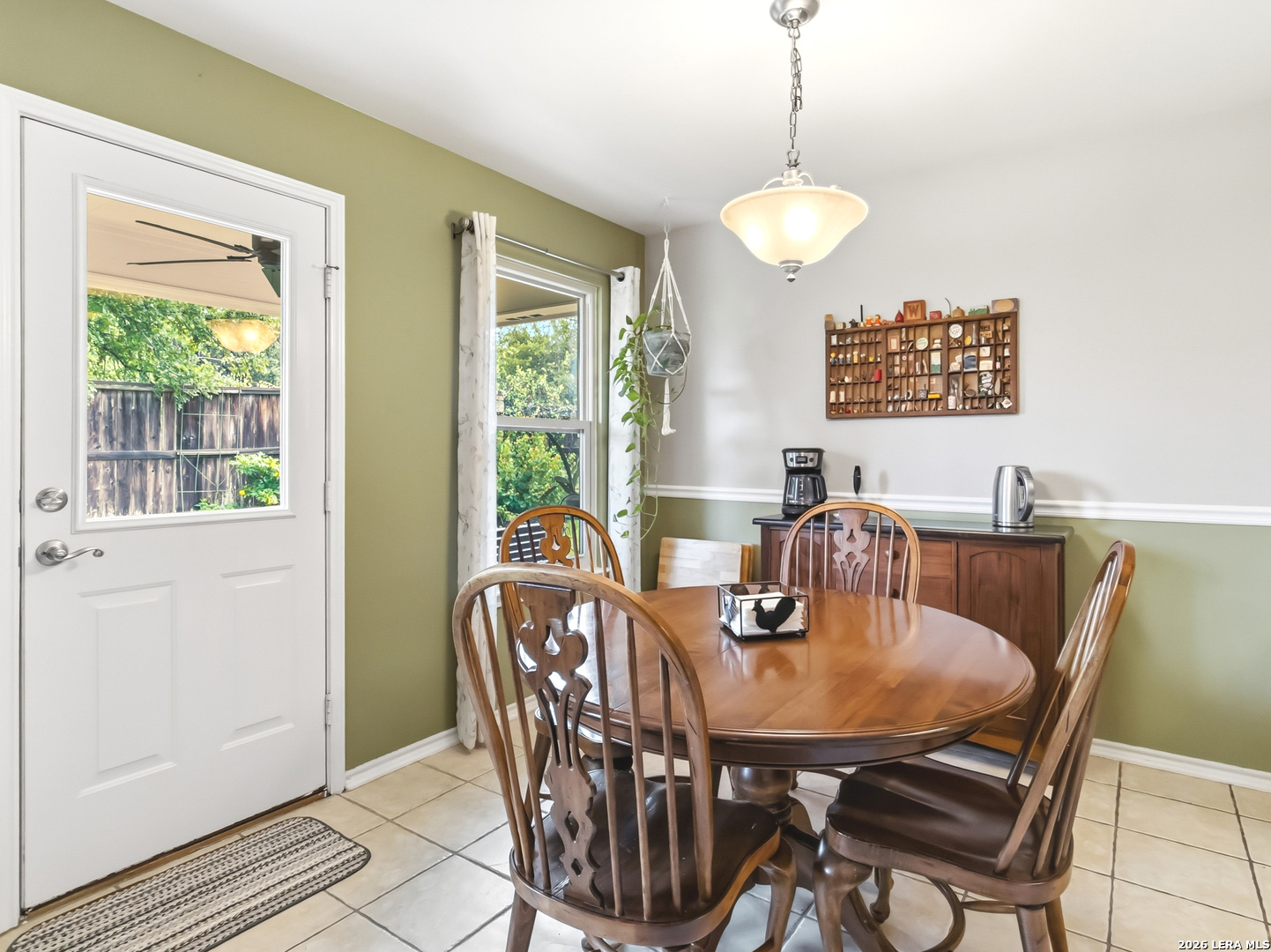 7426 Carriage Bay