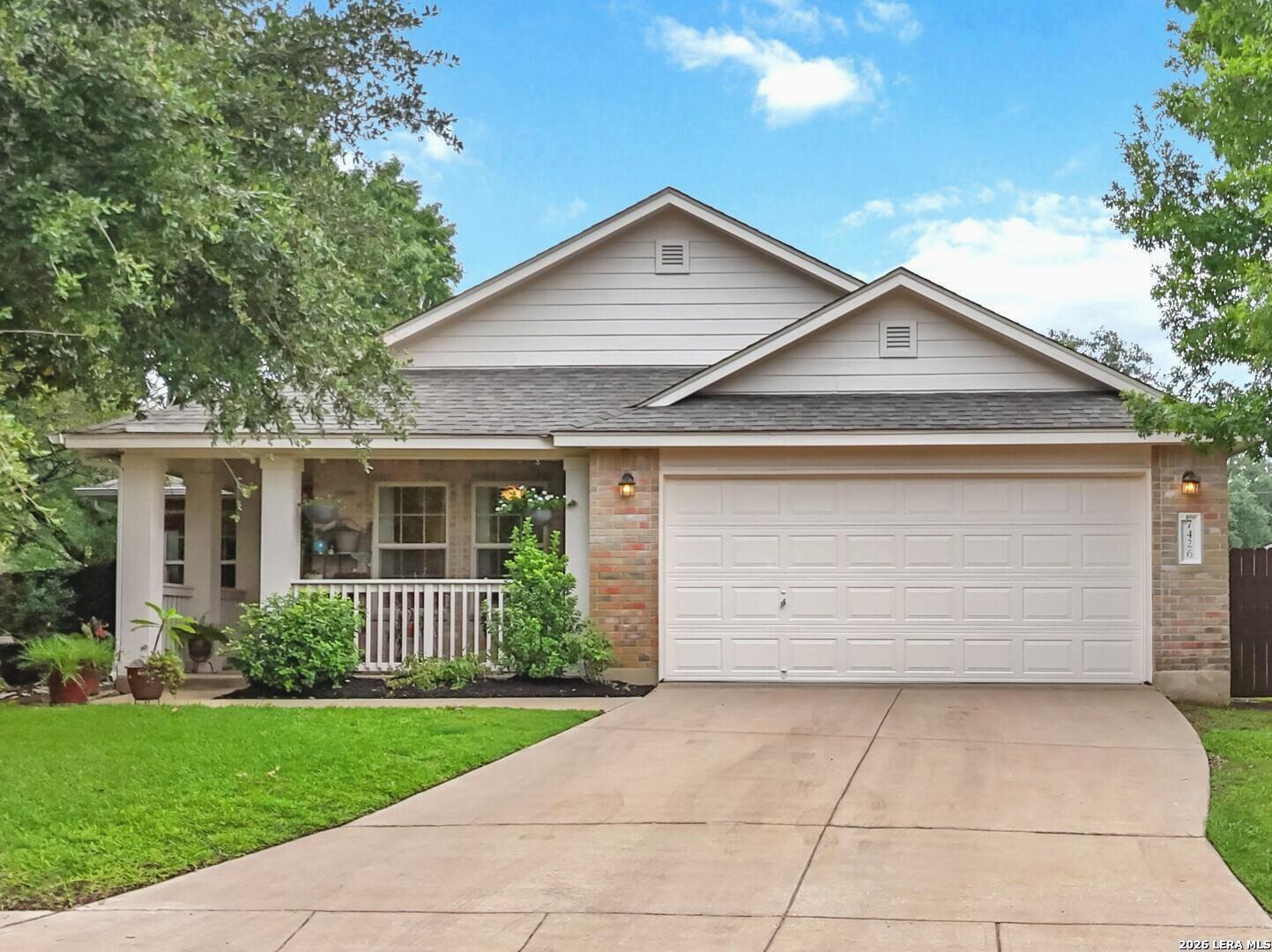 7426 Carriage Bay