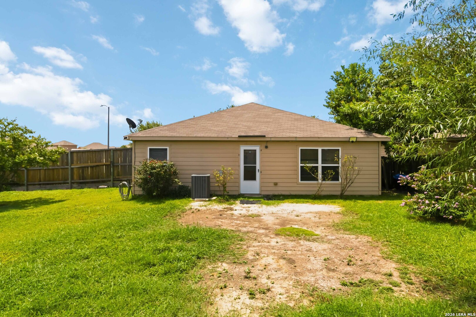 12207 Claiborne
