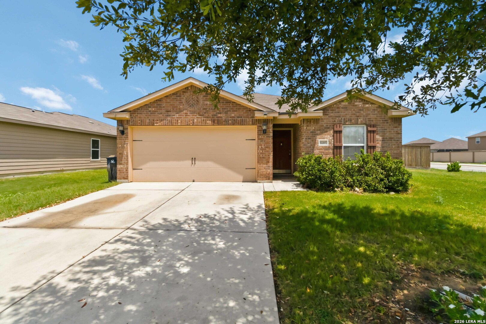 12207 Claiborne