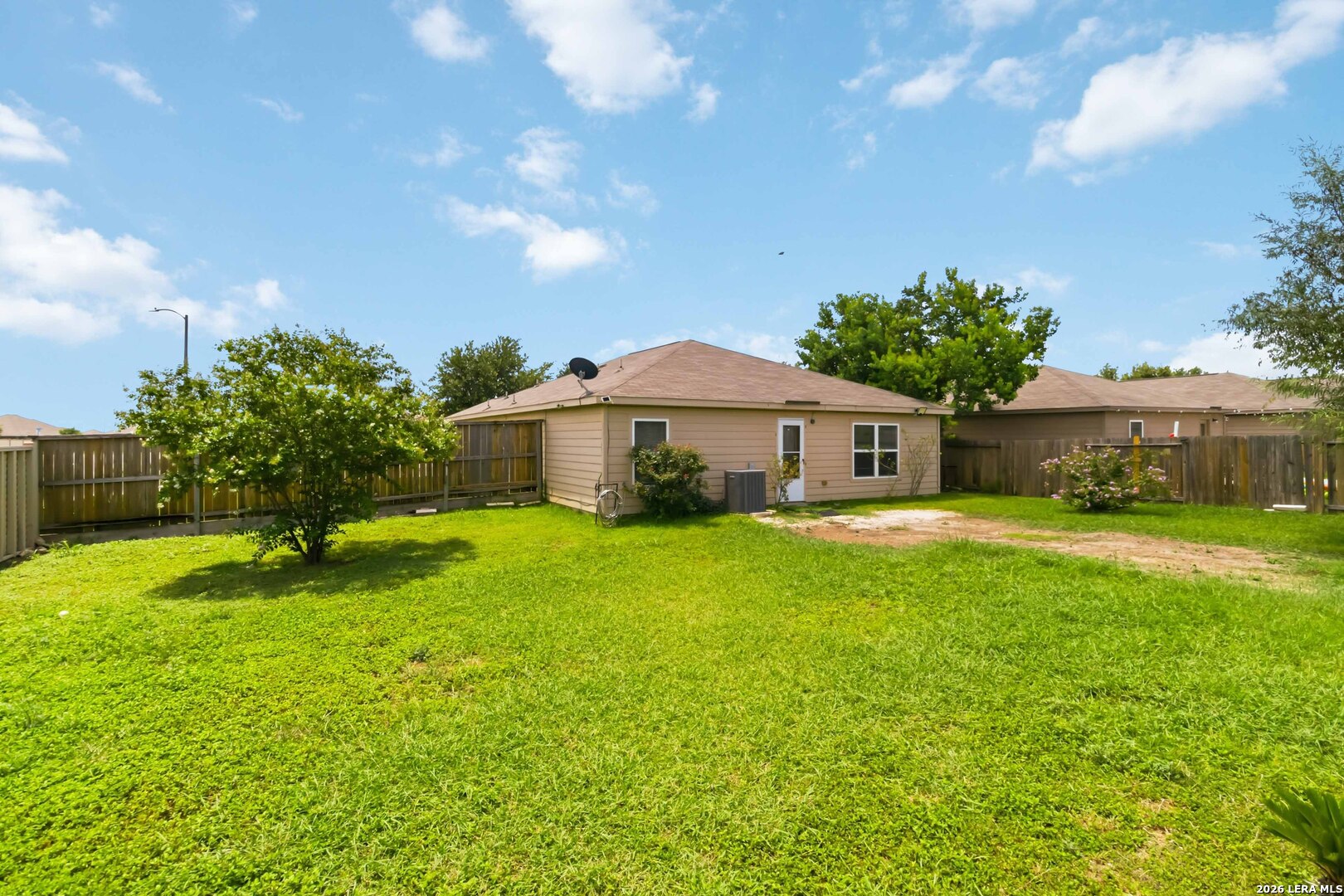 12207 Claiborne