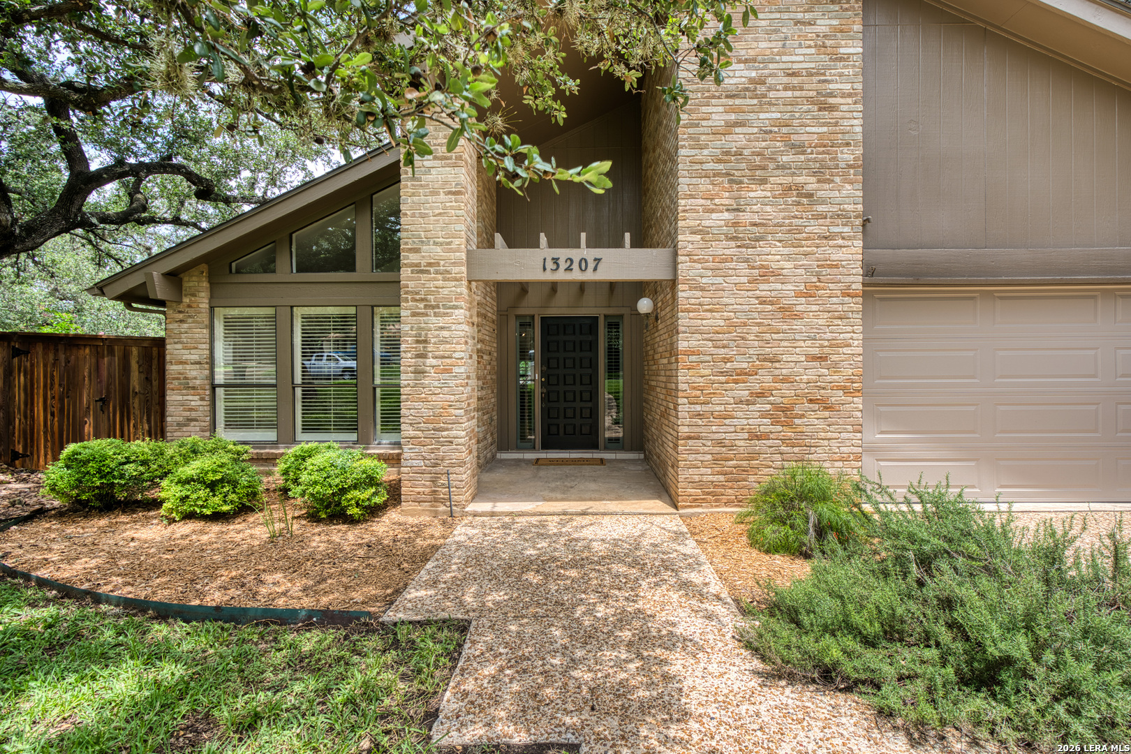 13207 N HUNTERS CIR