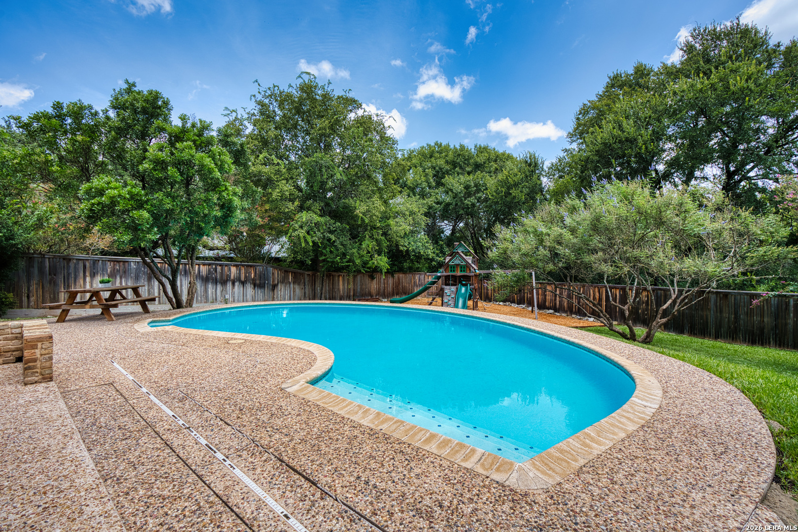 13207 N HUNTERS CIR