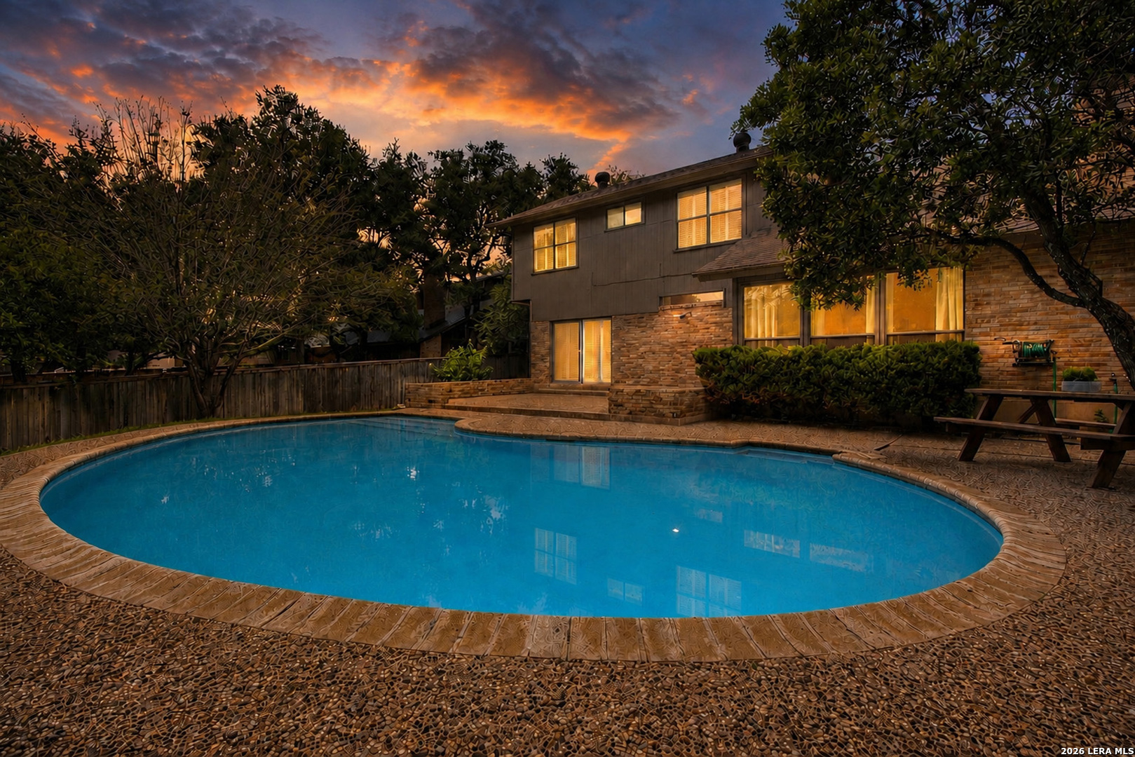 13207 N HUNTERS CIR