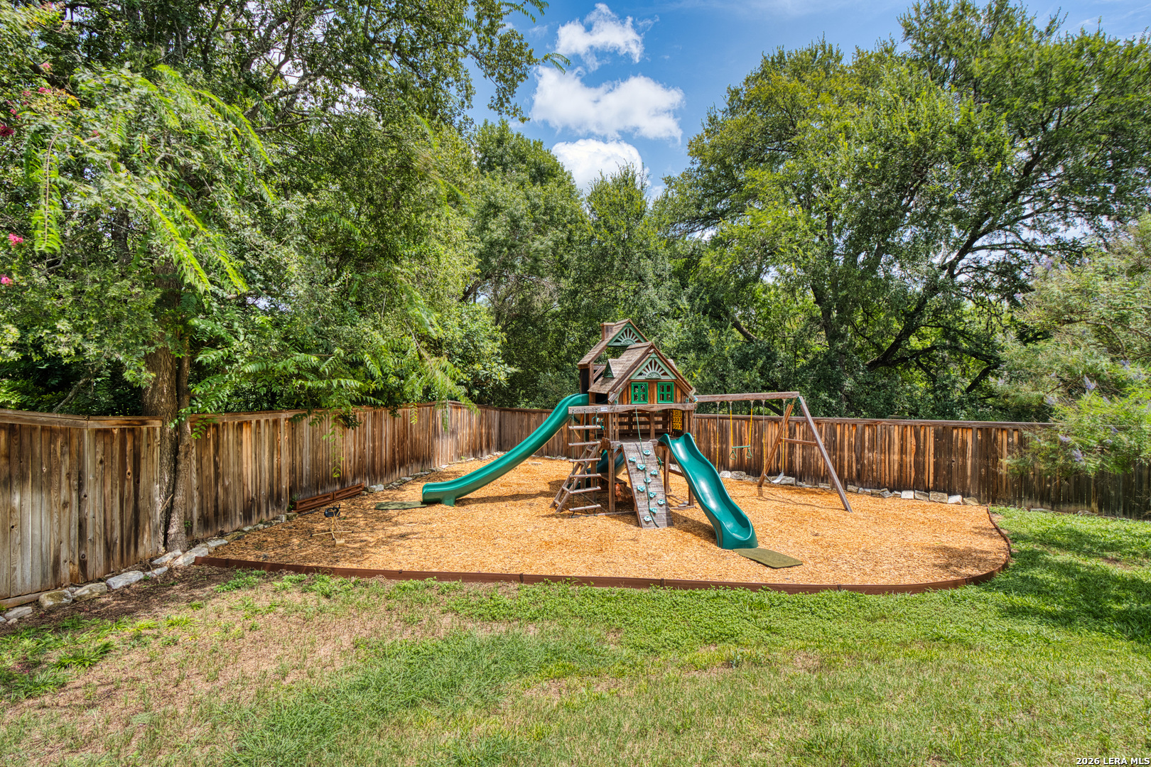 13207 N HUNTERS CIR