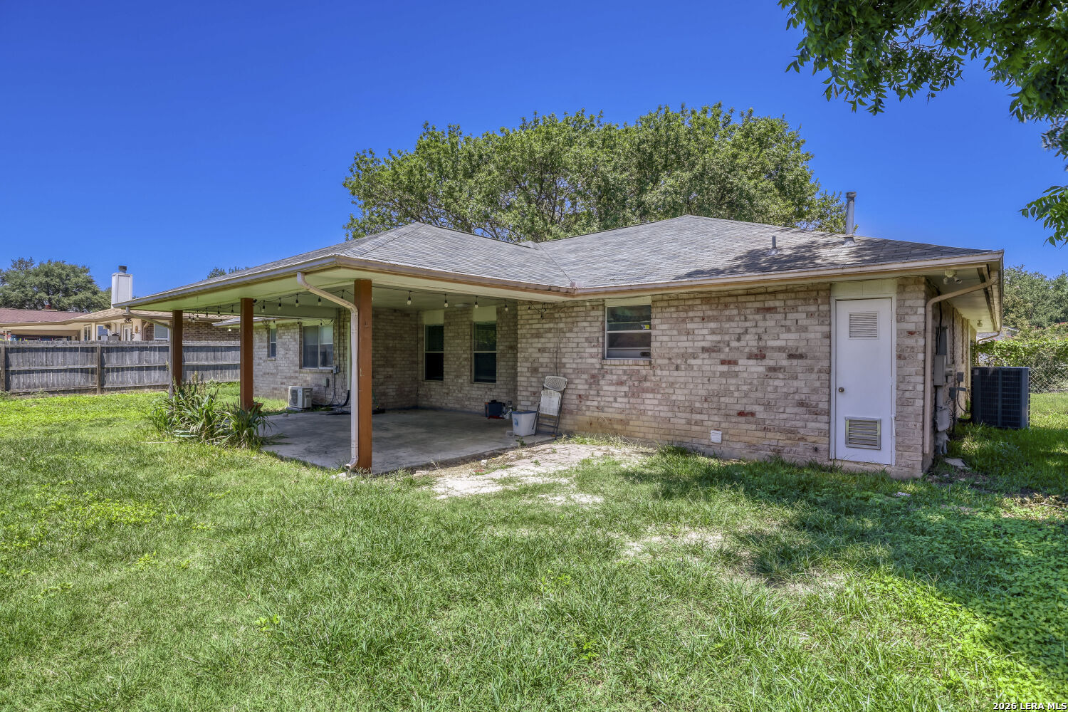 9210 SHADOW LAWN CIR