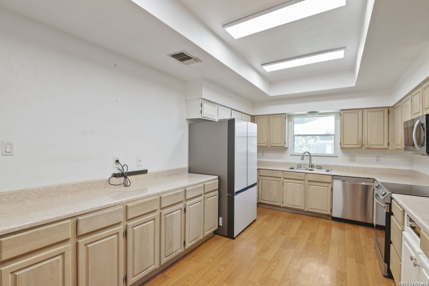 9210 SHADOW LAWN CIR
