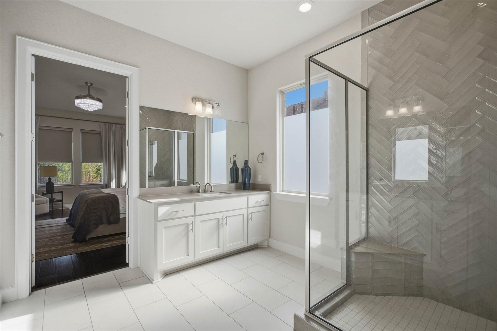 7009 Empresa DR