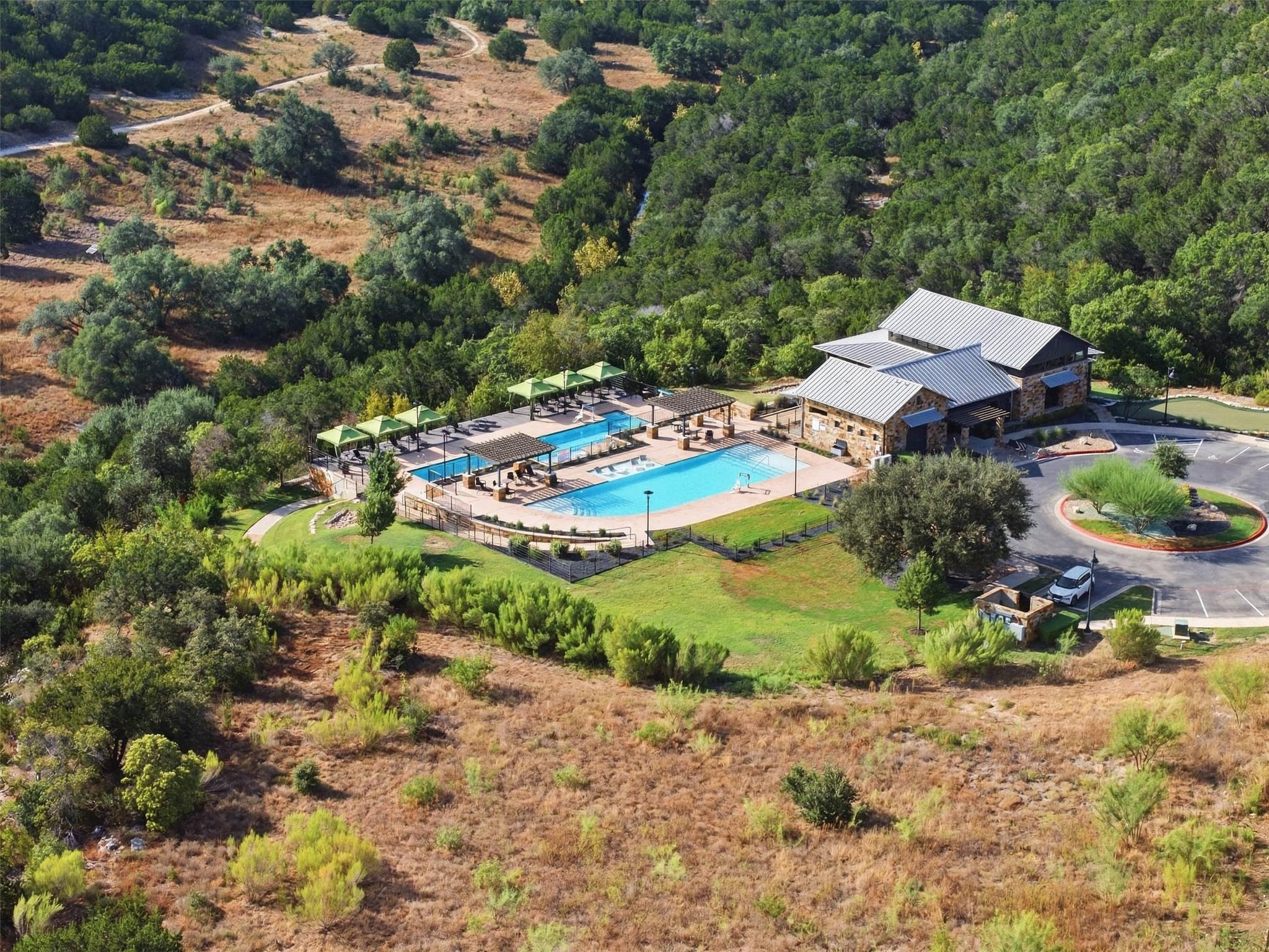 7009 Empresa DR