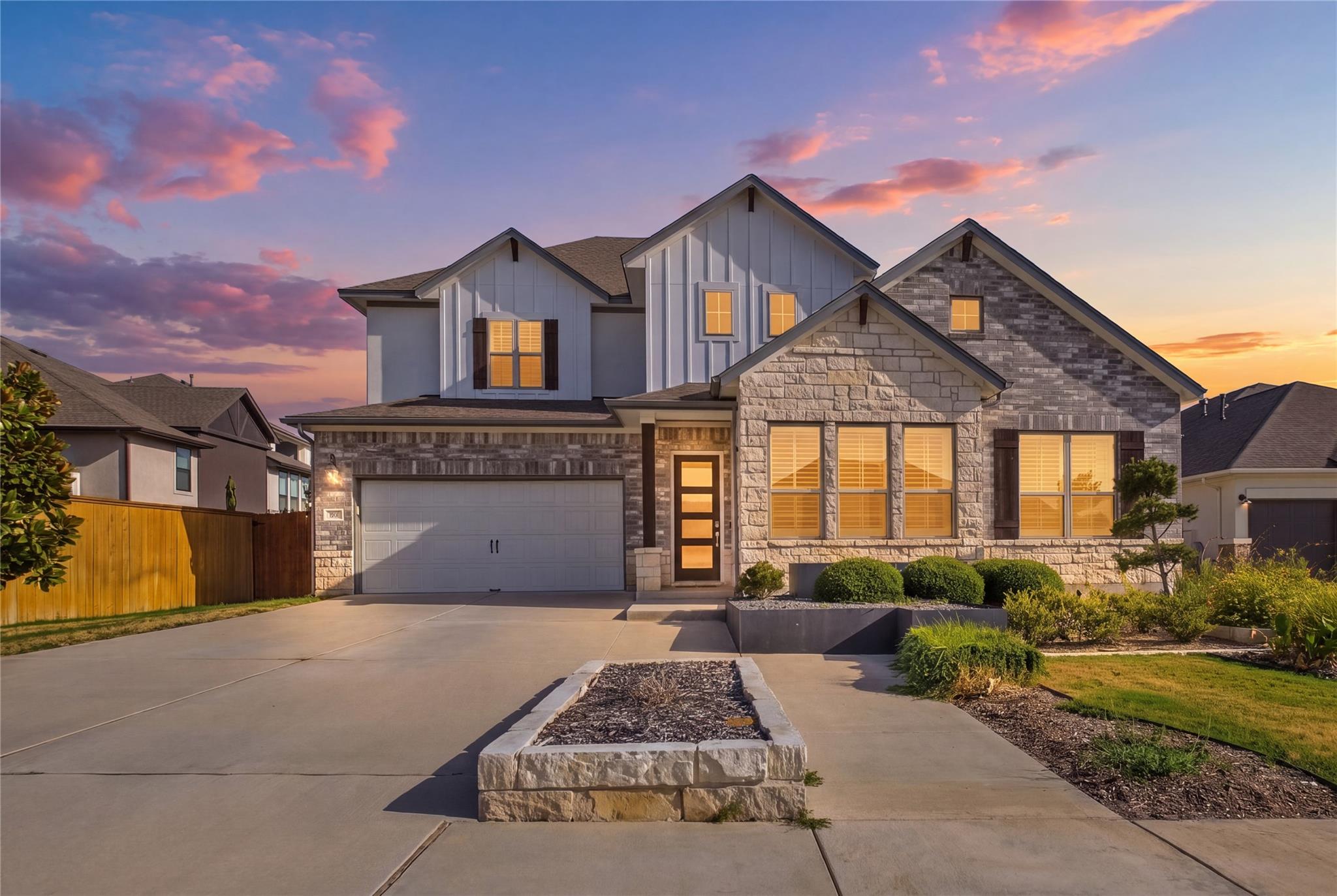 7009 Empresa DR