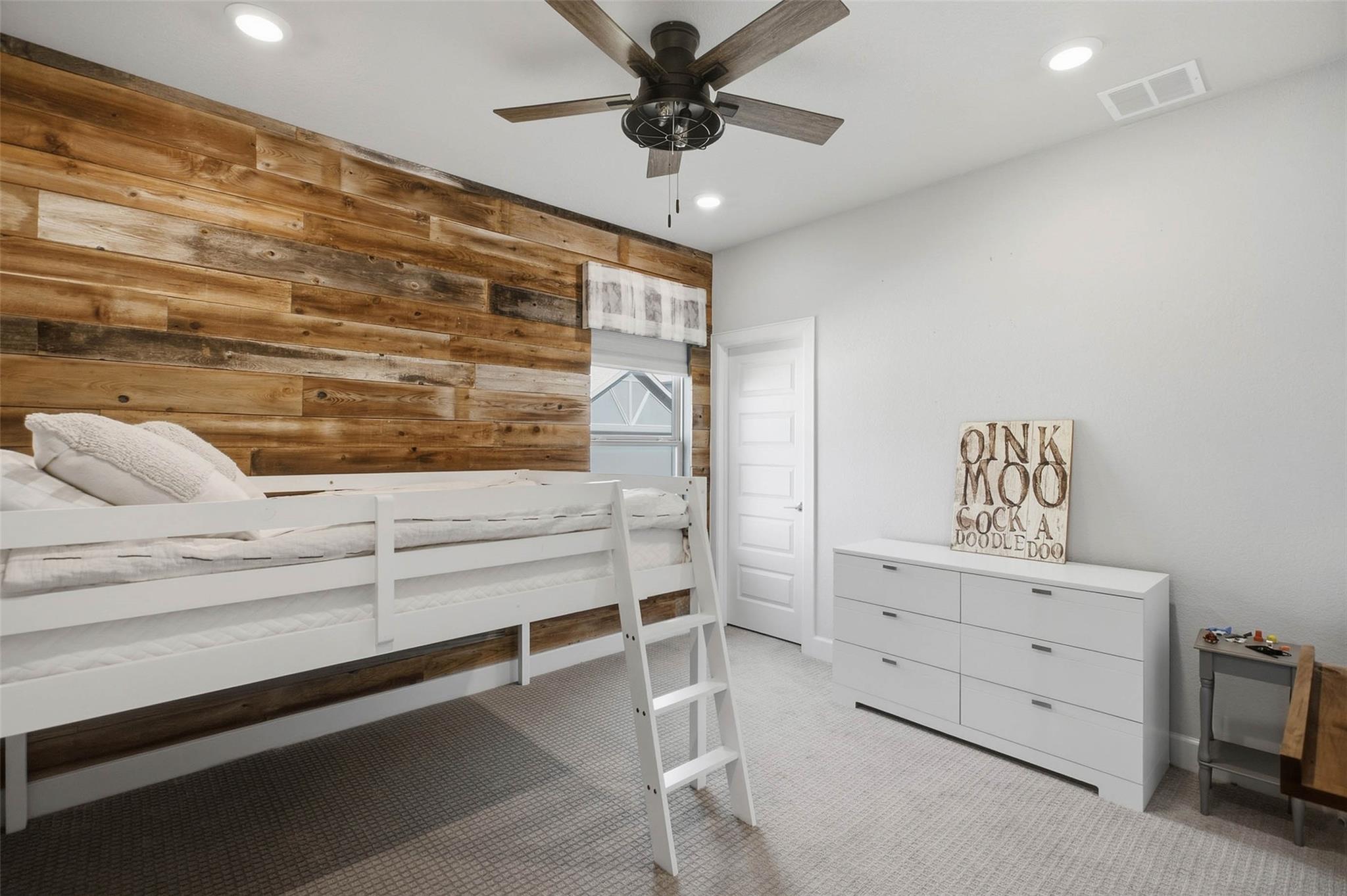 7009 Empresa DR