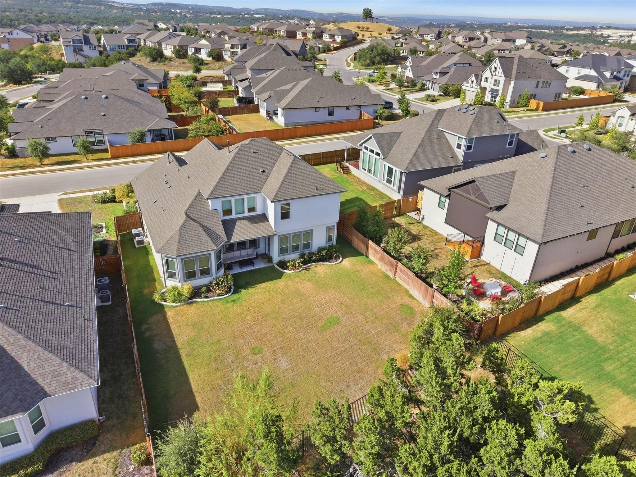 7009 Empresa DR
