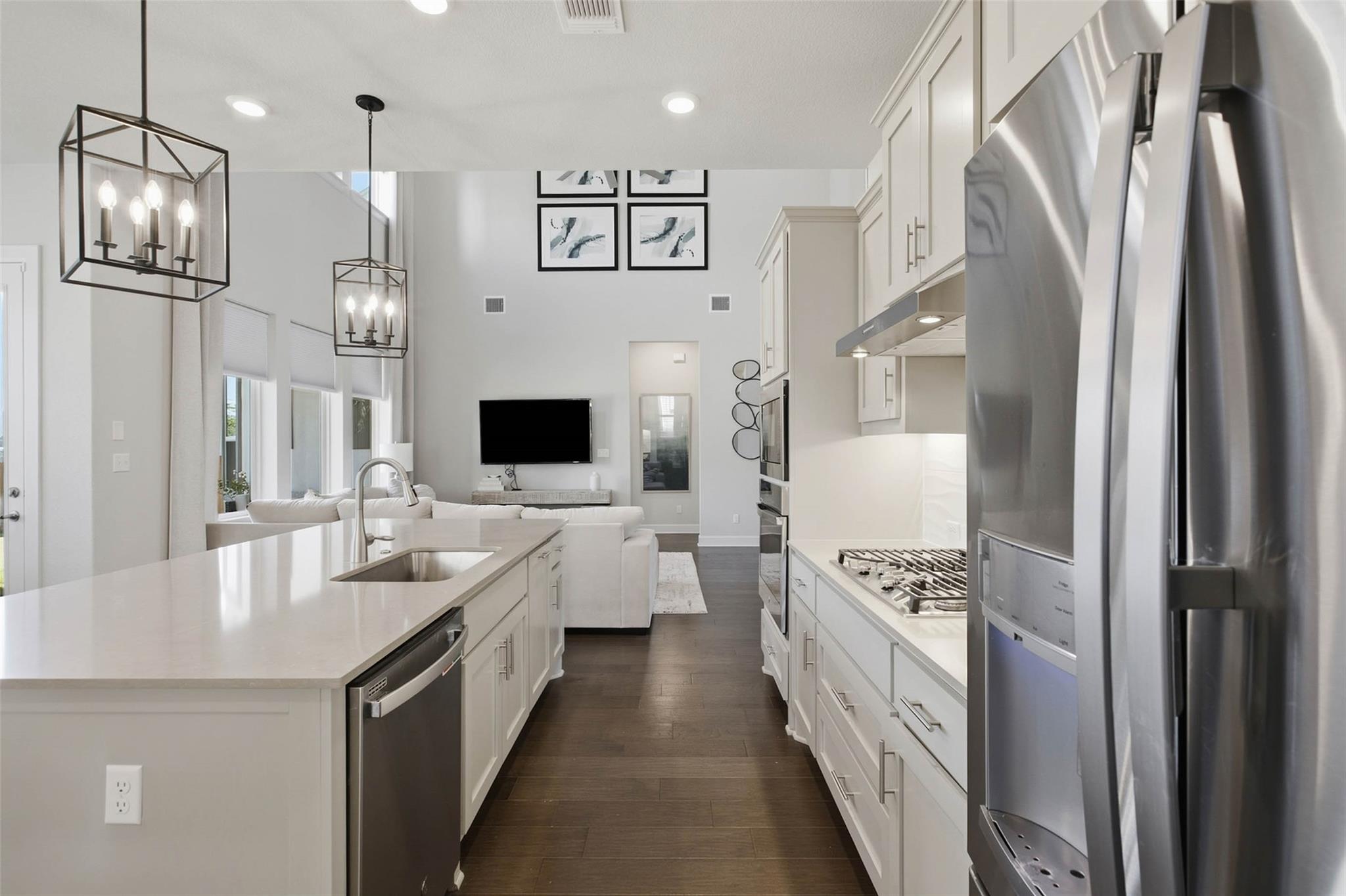 7009 Empresa DR