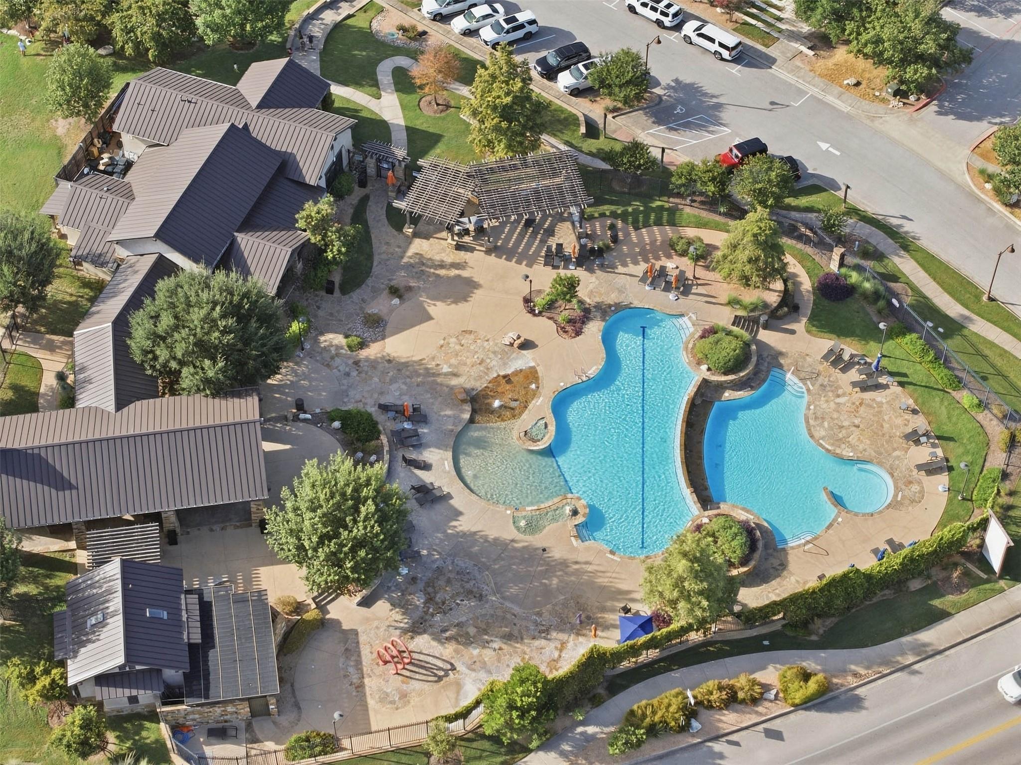 7009 Empresa DR