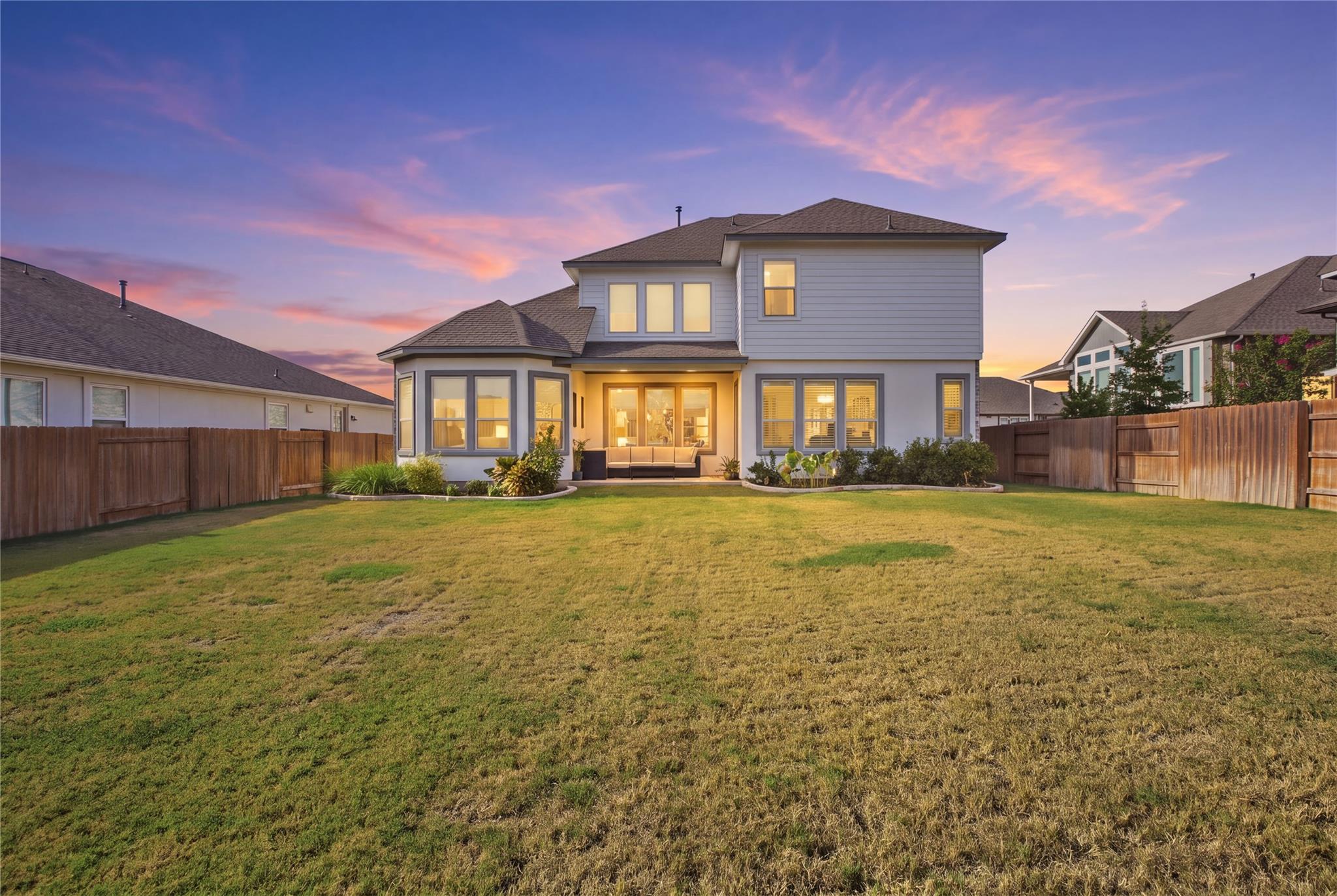 7009 Empresa DR