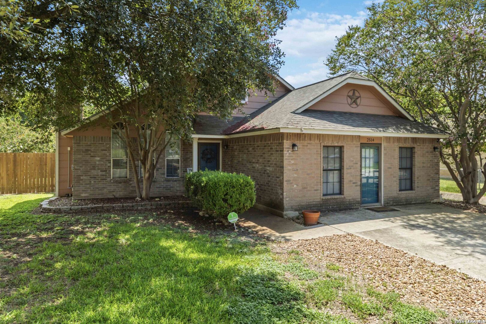 2514 MOSS BLUFF ST