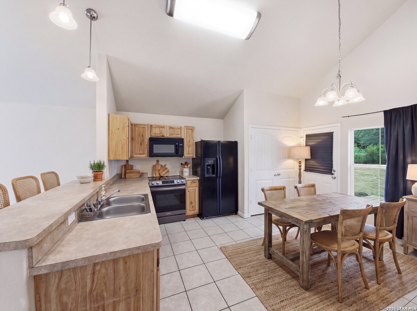473 HIGH DR