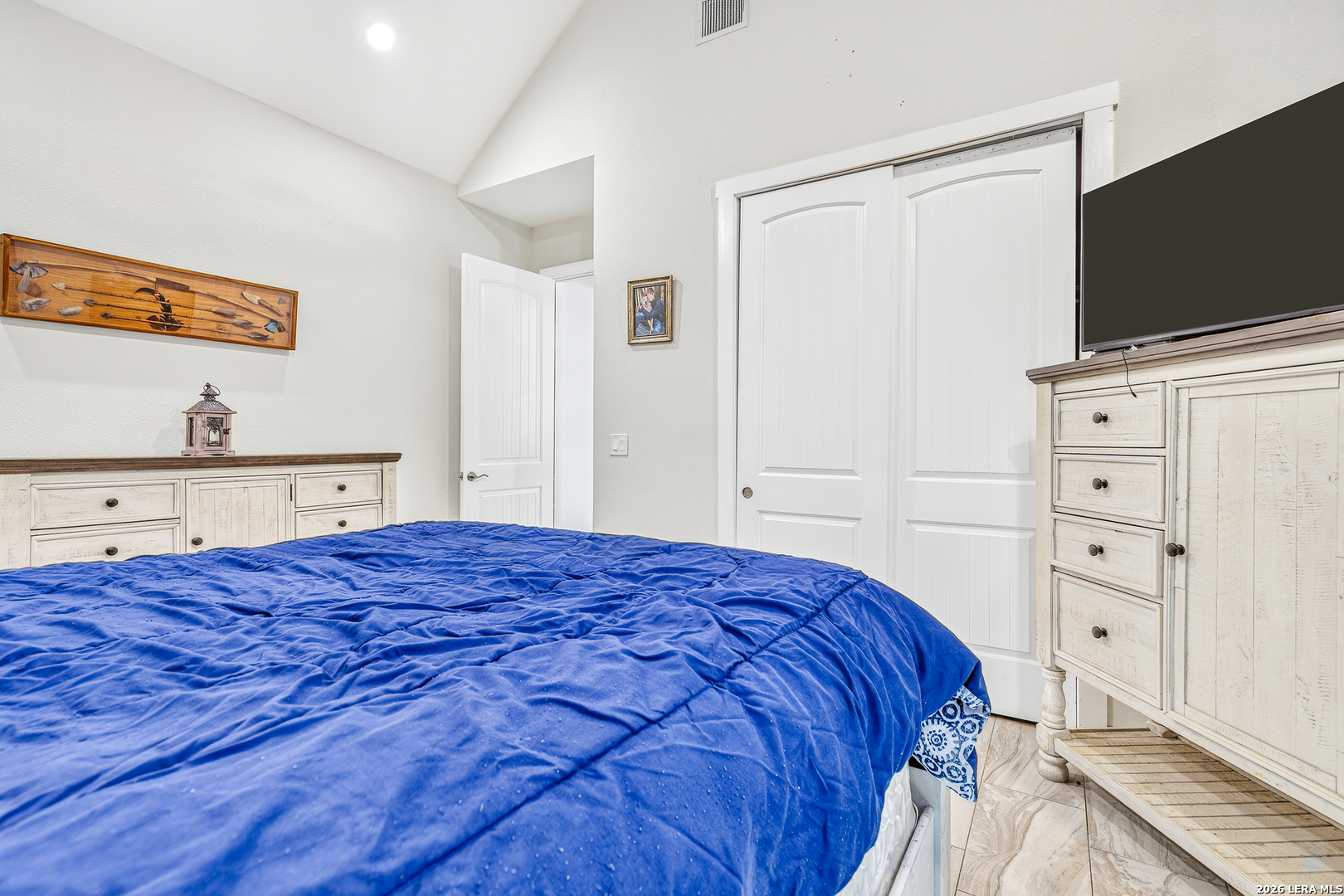 348 WHITE OAK DR