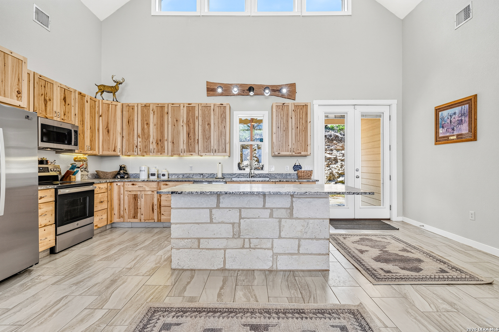 348 WHITE OAK DR