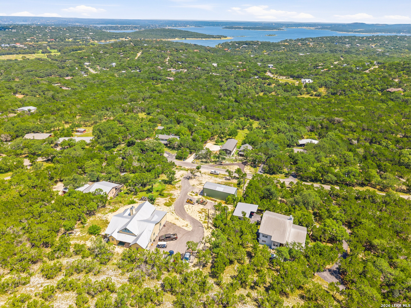 348 WHITE OAK DR