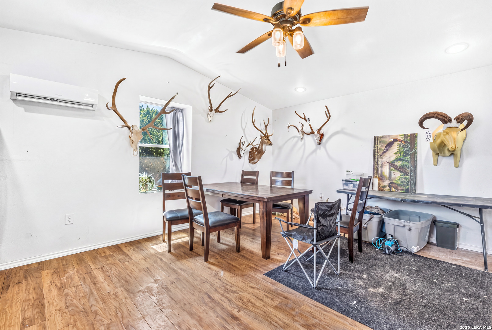 348 WHITE OAK DR