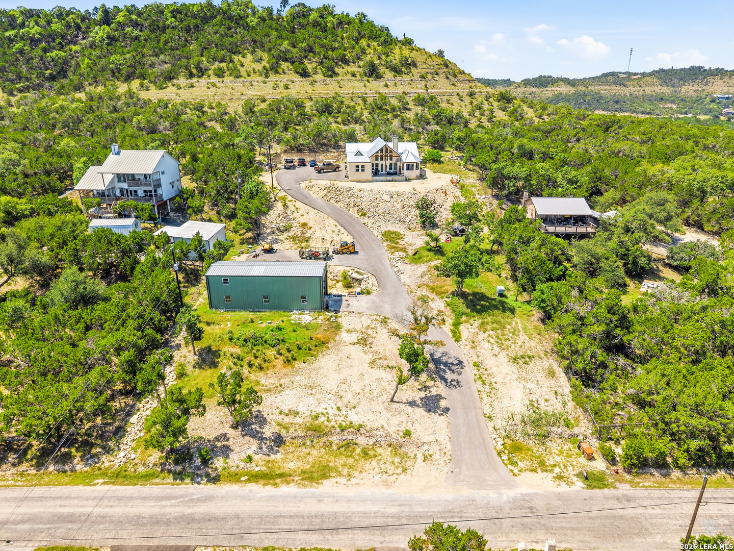 348 WHITE OAK DR