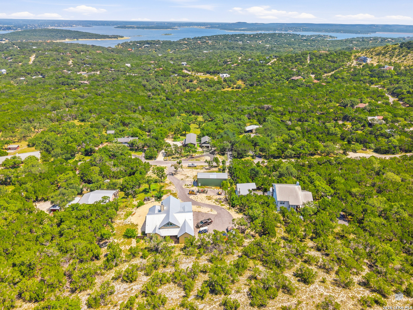 348 WHITE OAK DR