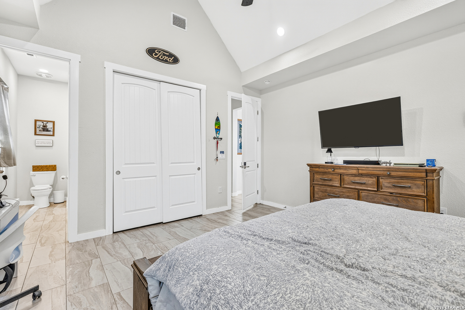 348 WHITE OAK DR