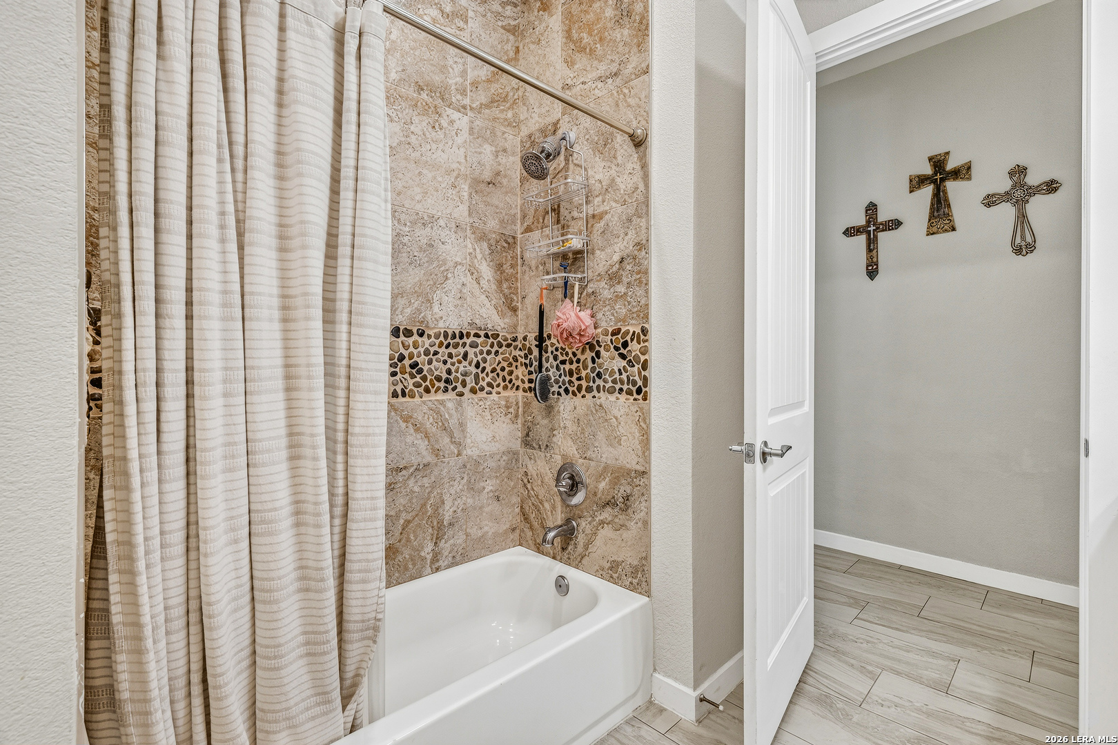 348 WHITE OAK DR