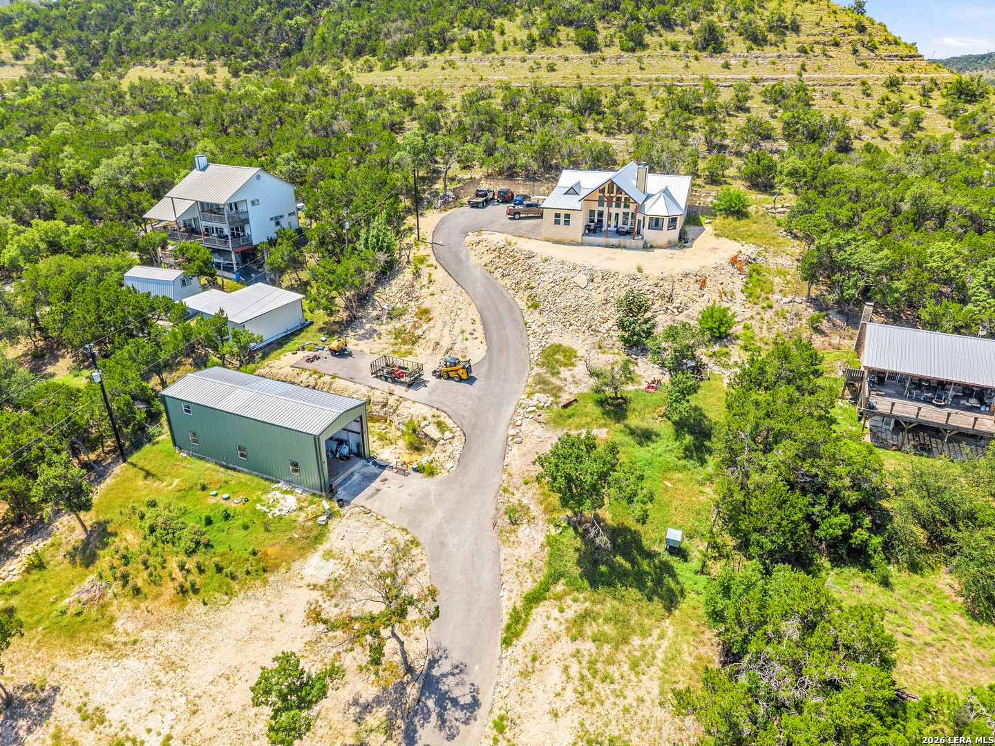 348 WHITE OAK DR