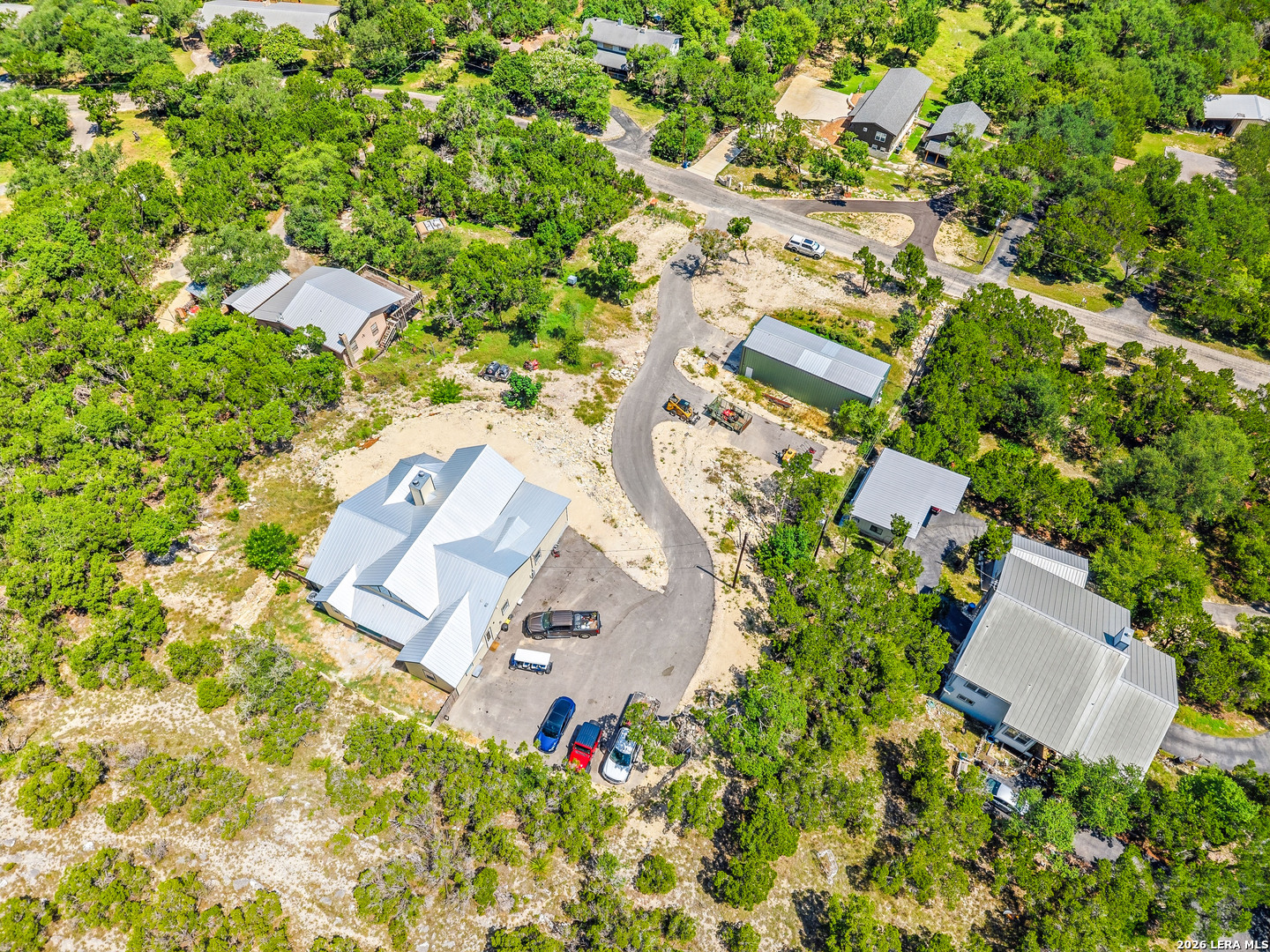 348 WHITE OAK DR