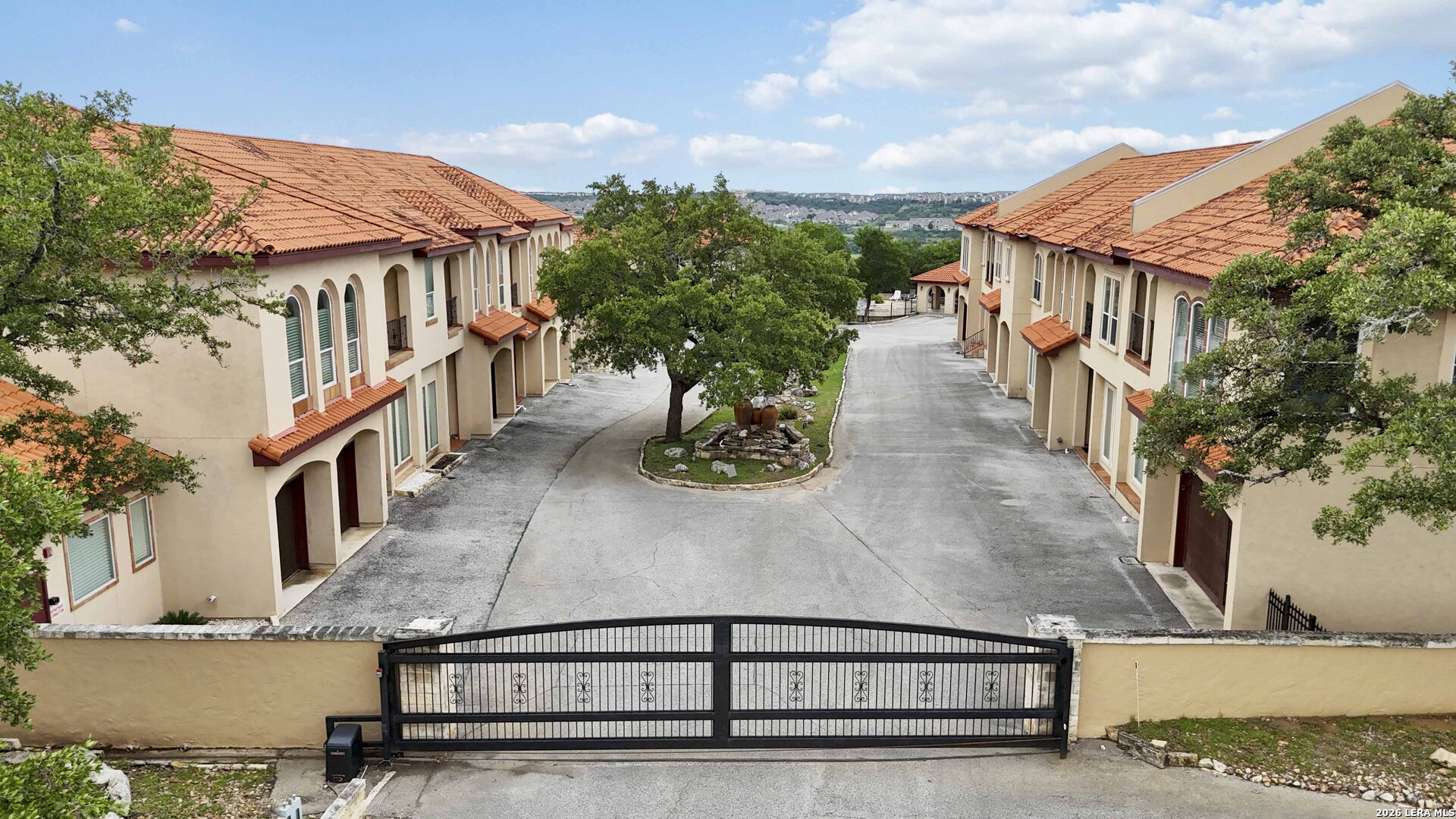 23510 Canyon Golf Unit: 101