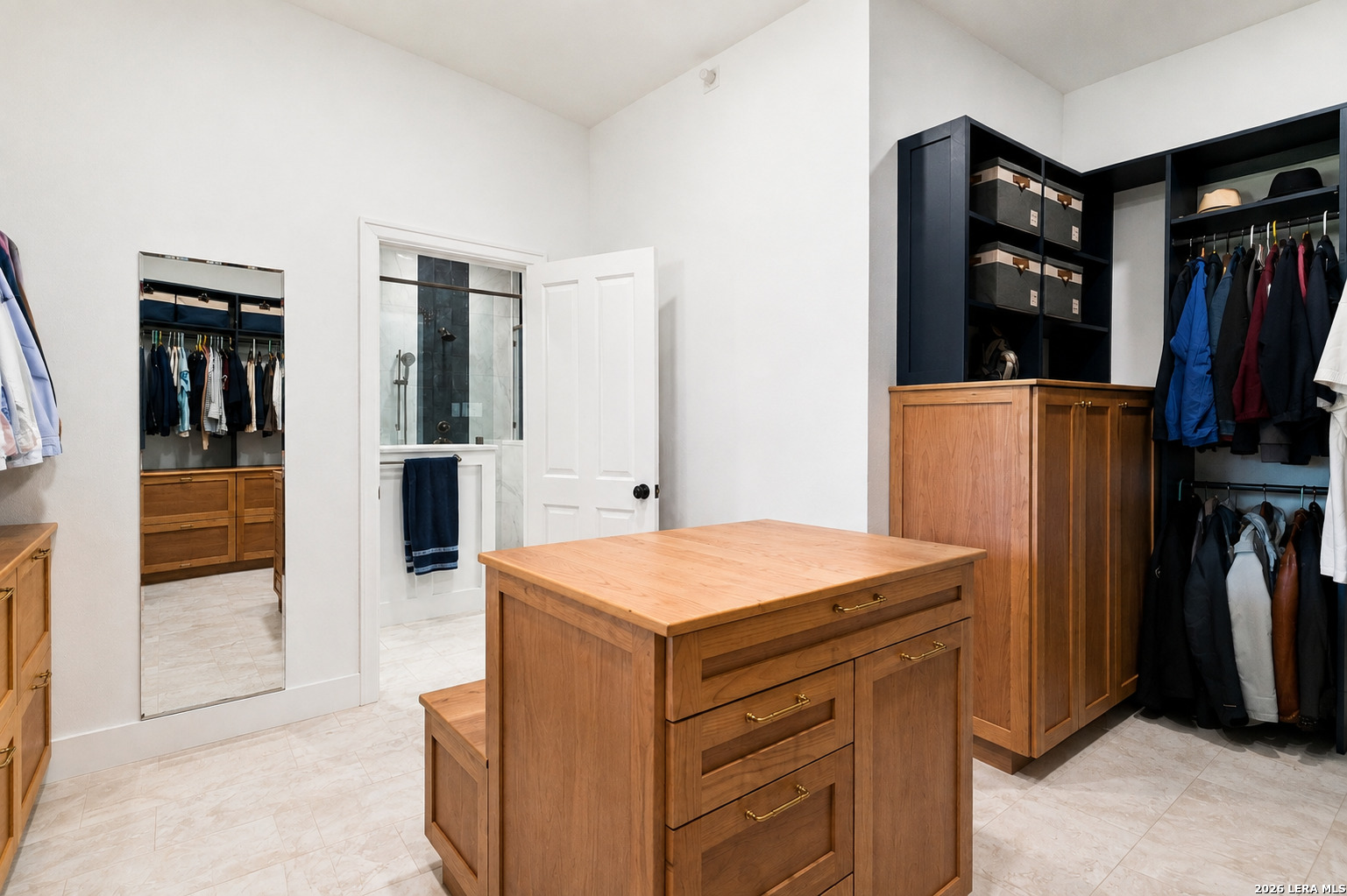 160 LIVE OAK LN