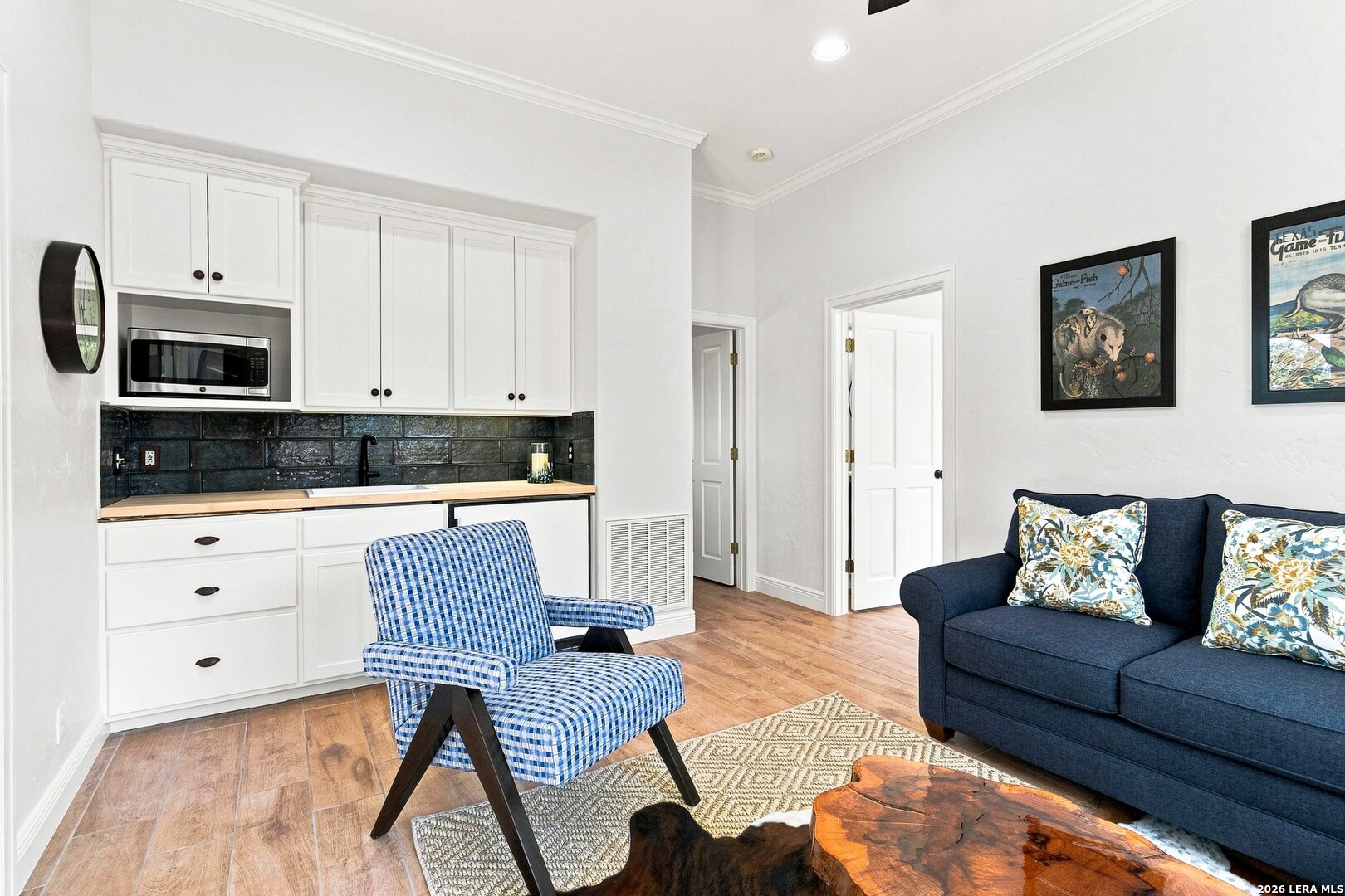 160 LIVE OAK LN