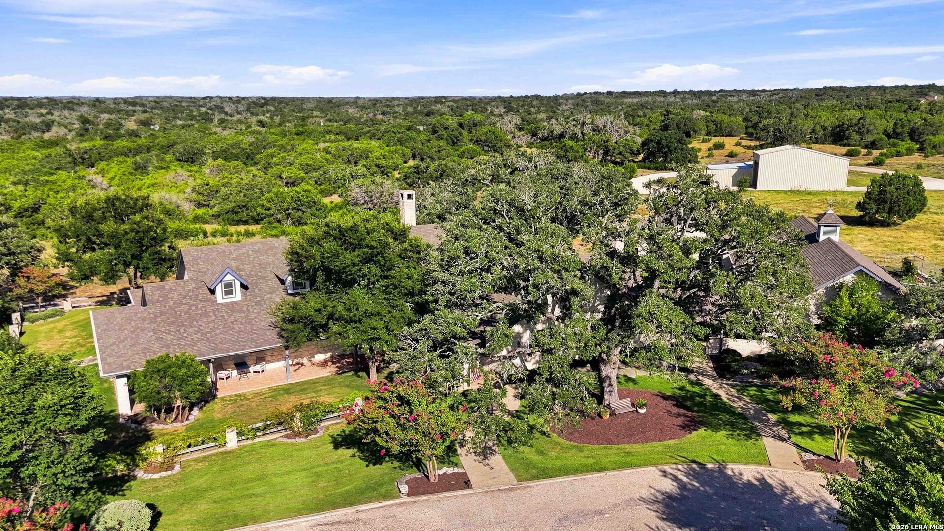 160 LIVE OAK LN