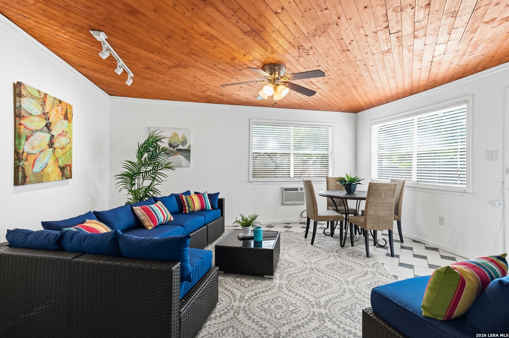 13603 Forest Walk