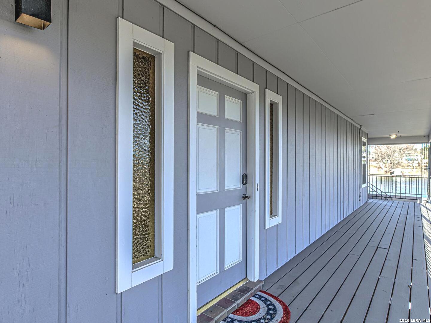 208 Riverside Dr