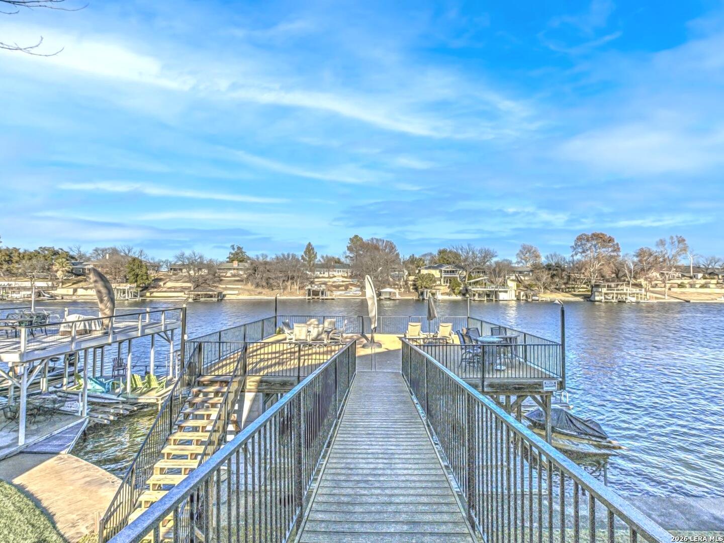 208 Riverside Dr