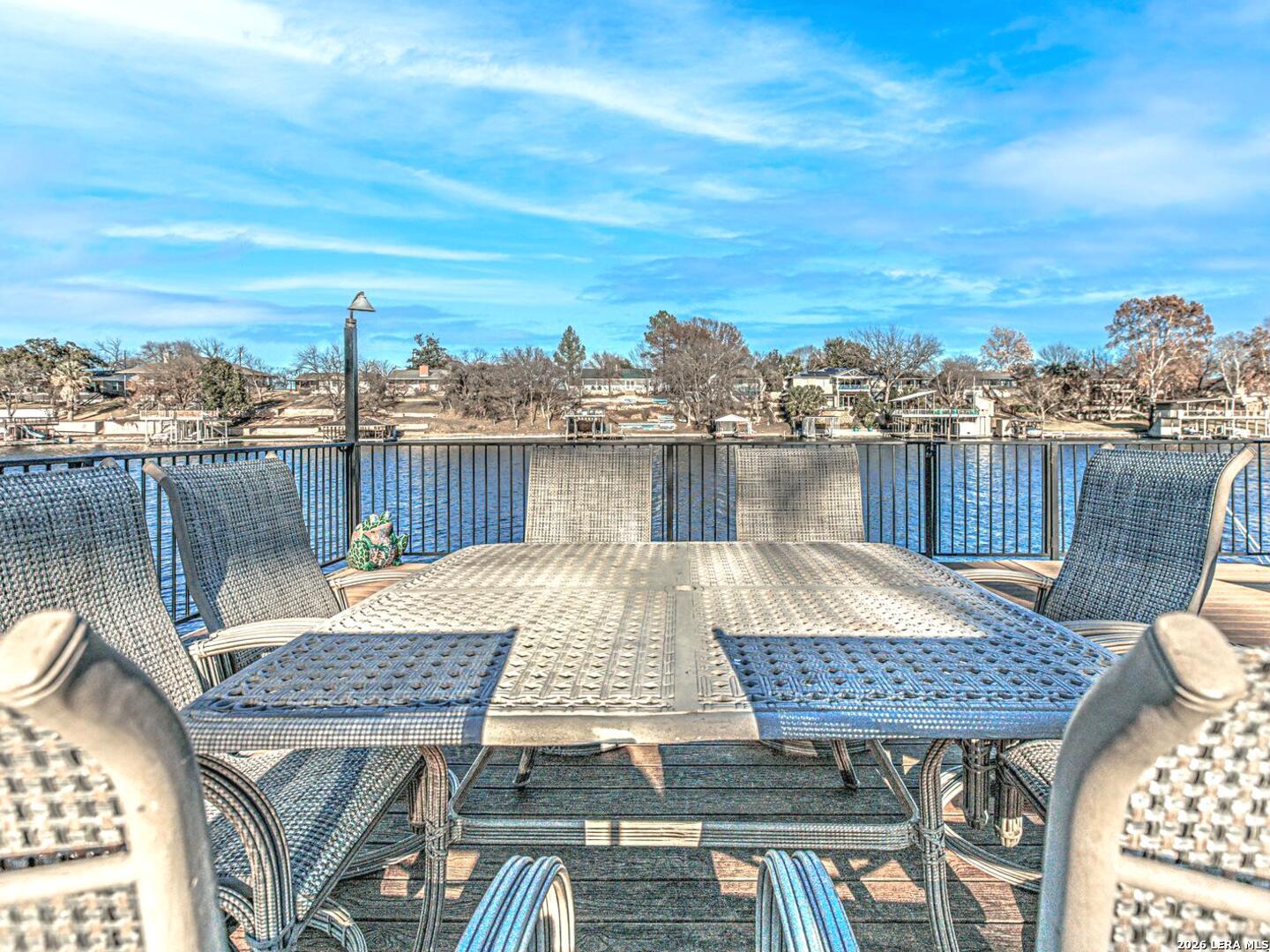 208 Riverside Dr