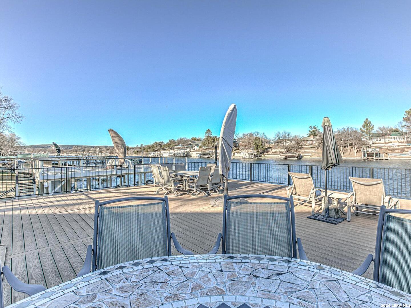 208 Riverside Dr