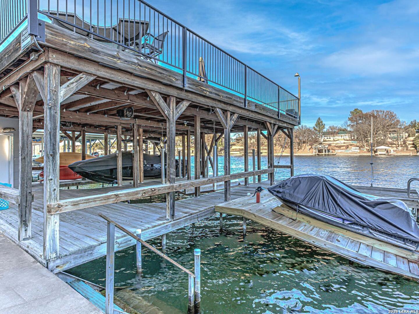 208 Riverside Dr