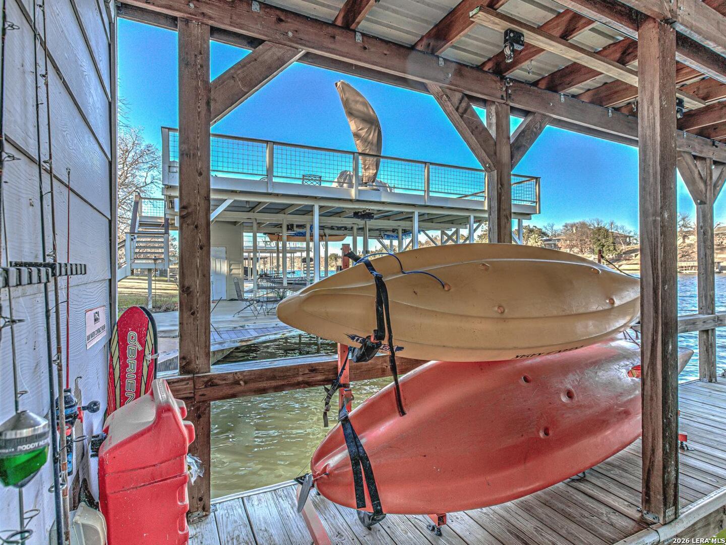208 Riverside Dr