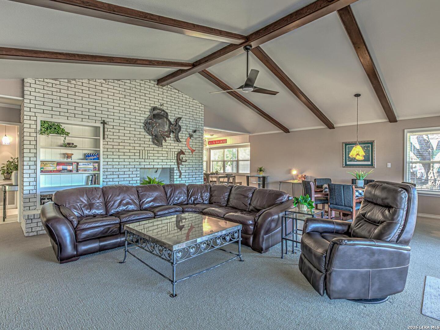 208 Riverside Dr