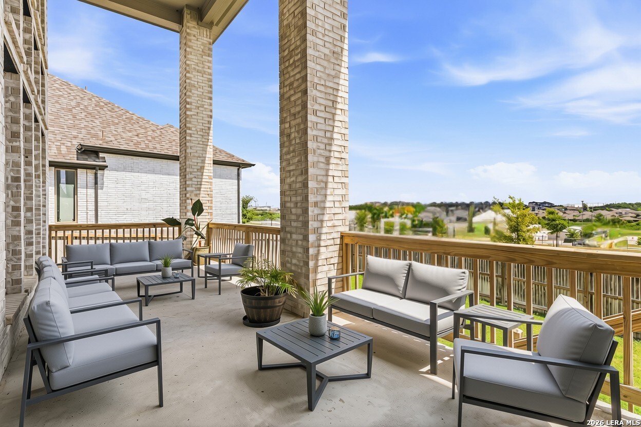 3230 Little Willow