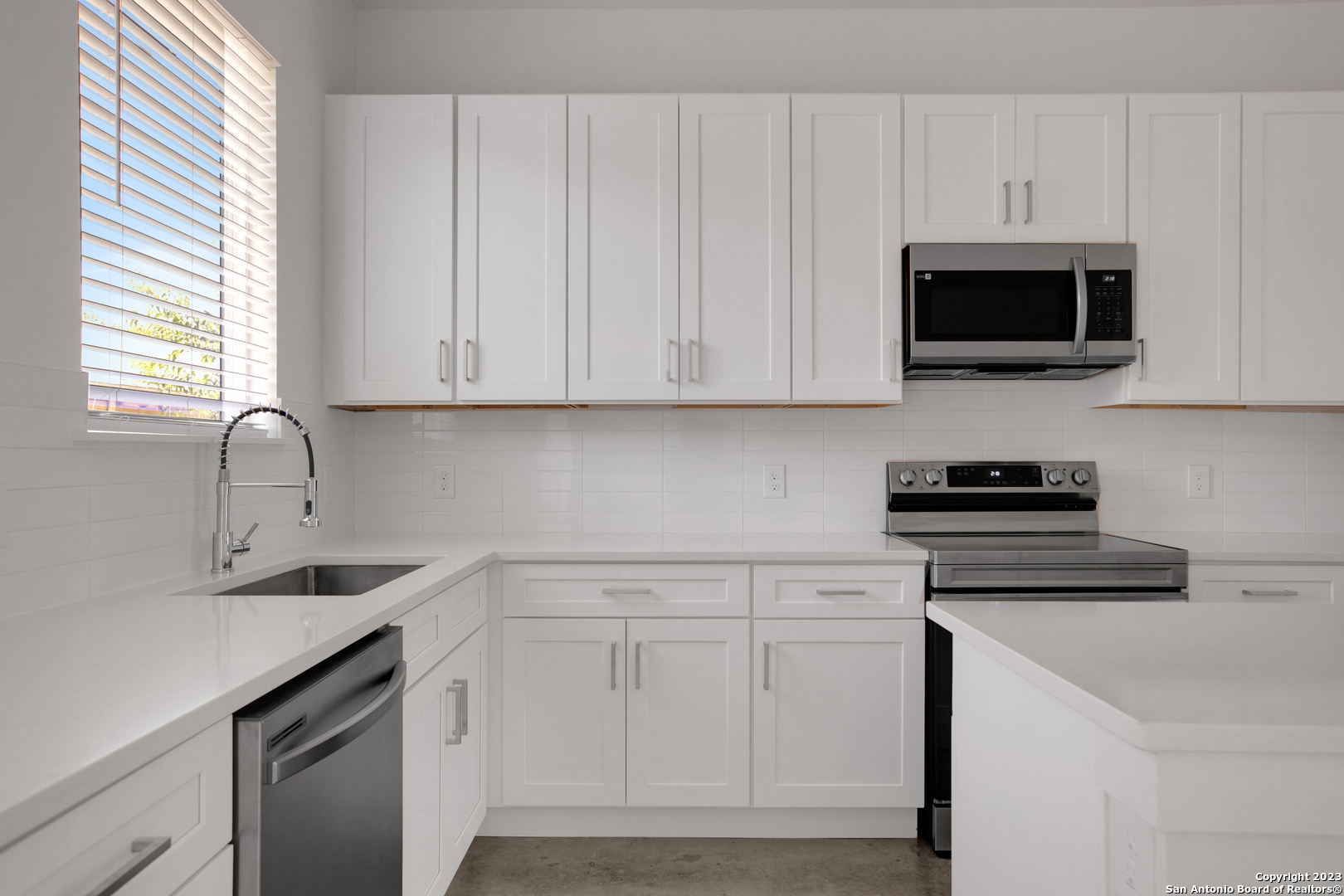 911 Piedmont Ave