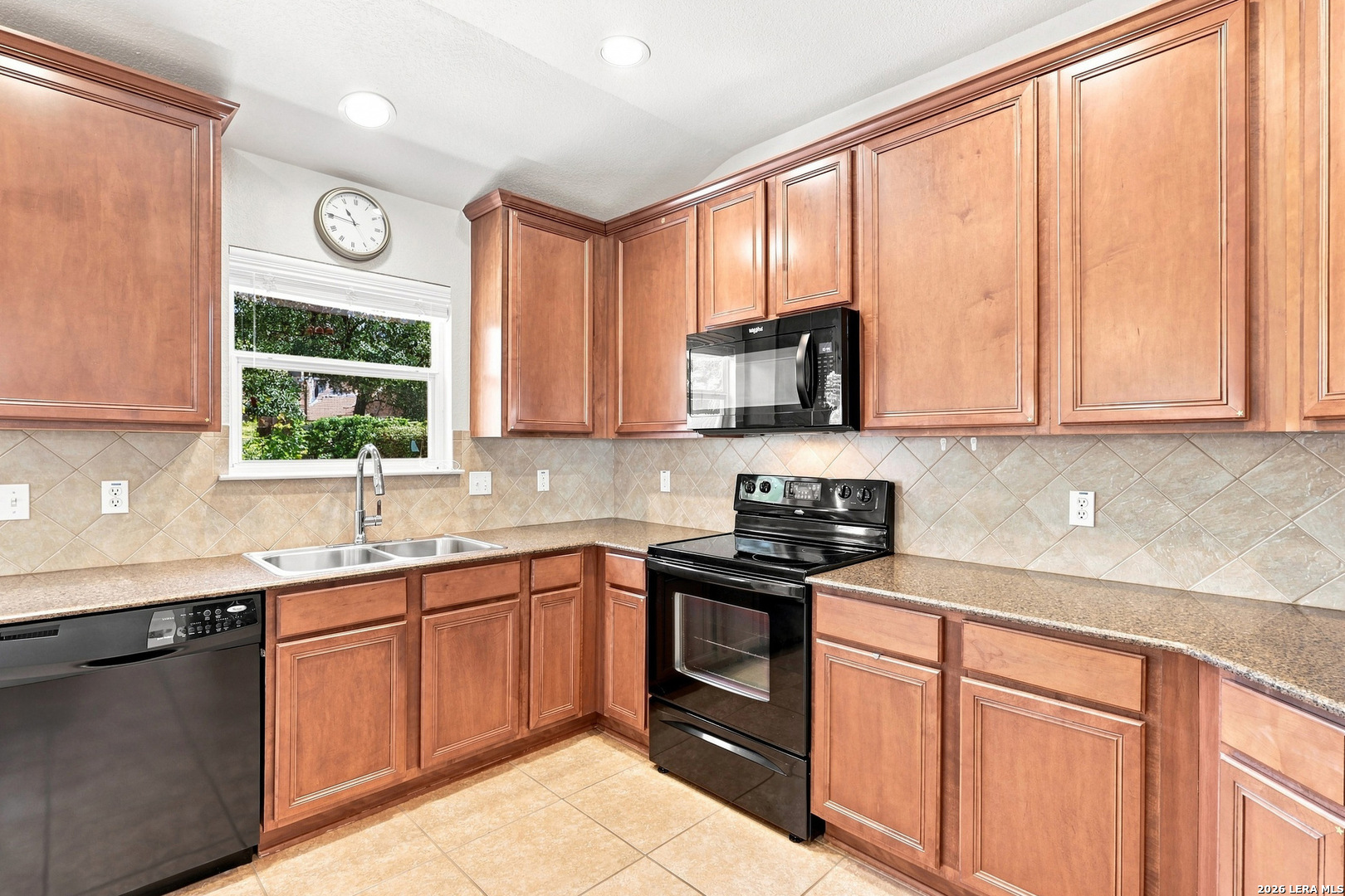 1339 CROWN BRK
