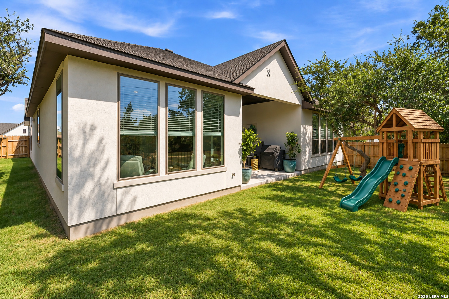 1619 Dunvegan Park