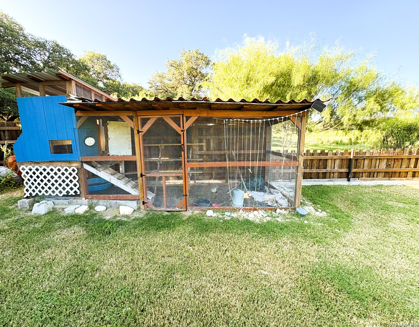 135 Lakeshore Dr S