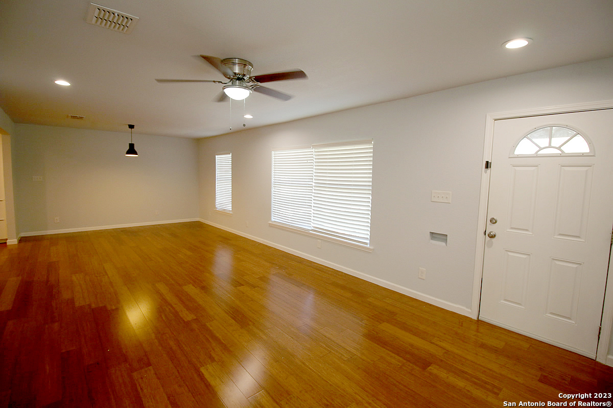 64 Vaughan Pl