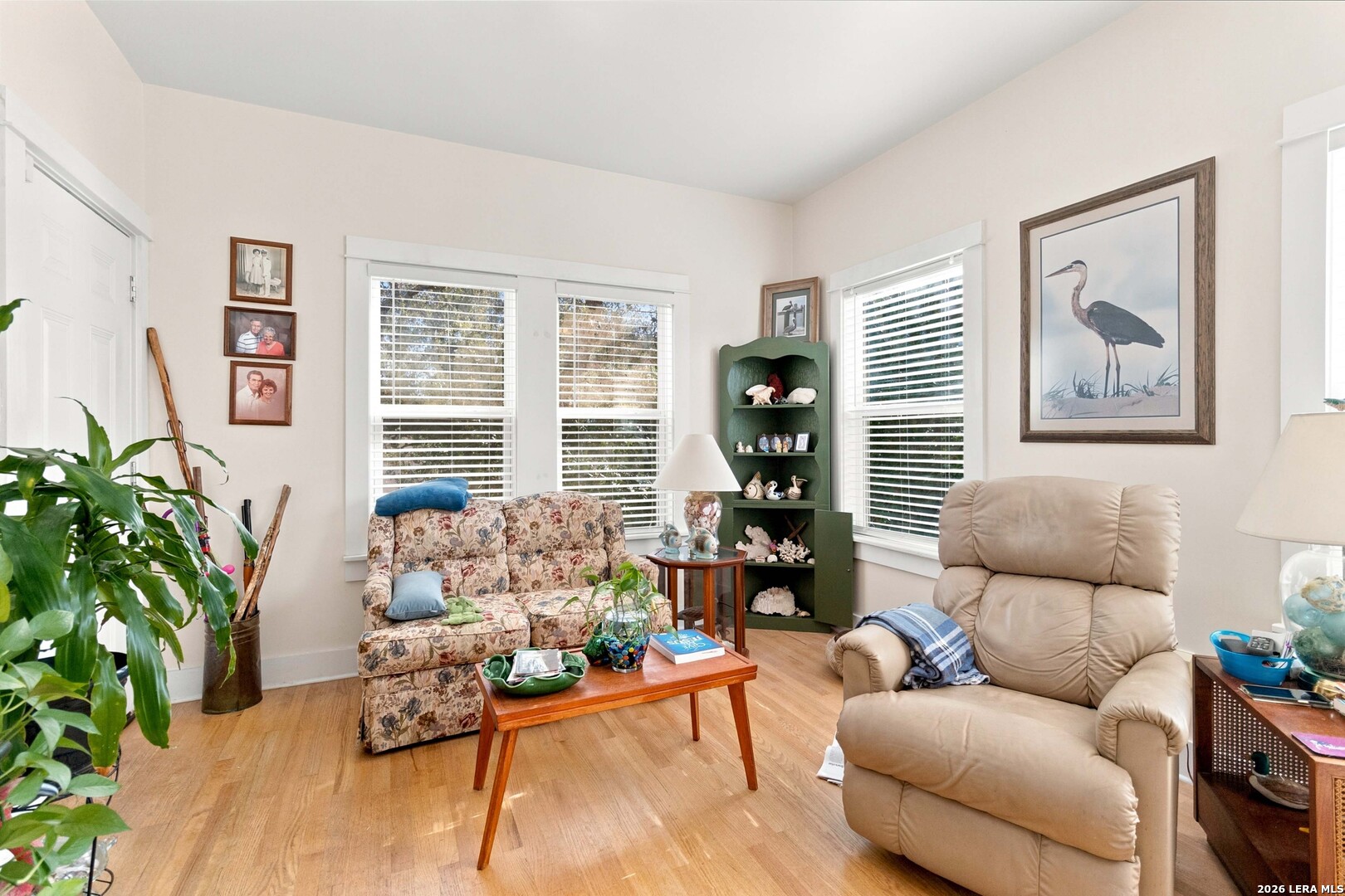 362 BLACK OAK DR